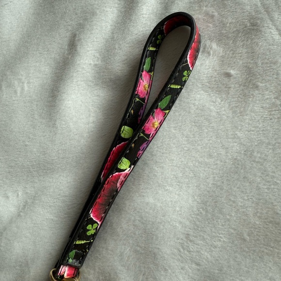 Betsey Johnson Floral 'Choose Kindness' Wristlet - Picture 4 of 4